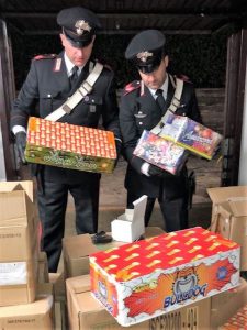 Capodanno, maxi sequestro dei Carabinieri: trovati 250 kg di fuochi d'artificio in garage