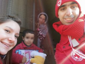 Grazie alla CRI di Luino e alla PVL sorridono 70 bambini, consegnati i regali di Natale