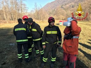 Incendio in Valganna: migliora la situazione, l'Alpe Cuseglio fuori pericolo