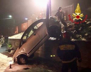 Maltempo, incendi e incidenti sul territorio: una ventina gli interventi dei vigili del fuoco