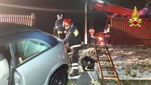 Maltempo, incendi e incidenti sul territorio: una ventina gli interventi dei vigili del fuoco