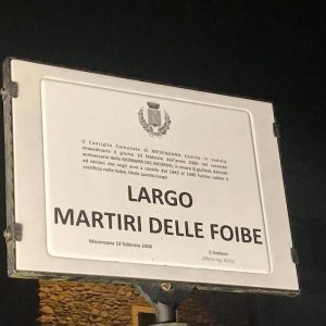 Mesenzana celebra i Martiri delle Foibe e rinnova la targa di intitolazione
