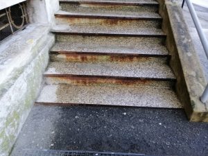 Luino, sicurezza stradale: "Pericoli anche nei pressi delle scuole, intervenire al più presto"