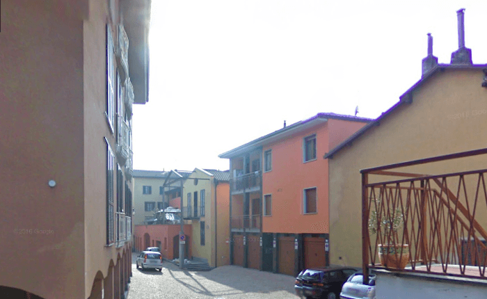 Via Carlo Porta - centro storico Luino