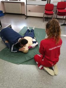 La Croce Rossa di Luino e Valli incontra i liceali, "Un'opportunità per crescere e maturare"