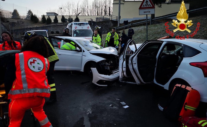 Grave frontale a Ferrera, ferite due persone