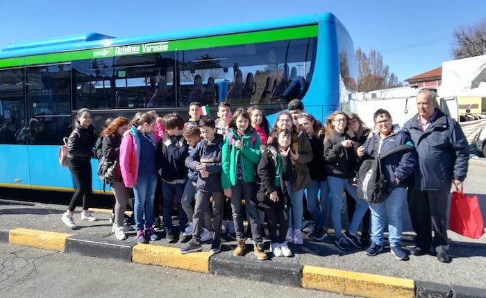 I ragazzi delle medie di Luino protagonisti alla Festa Nazionale della Bandiera e dell’Unità d’Italia