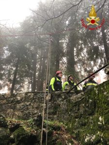 Maxi addestramento per i vigili del fuoco all’interno della grotta Marelli