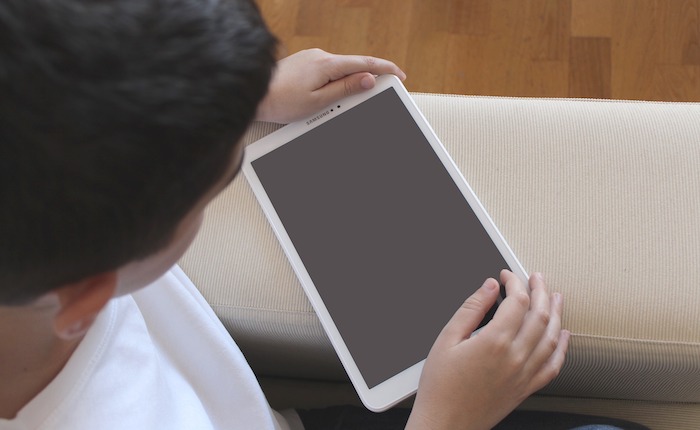 Coronavirus, i tablet del Referendum per l'autonomia alle scuole per lezioni a distanza