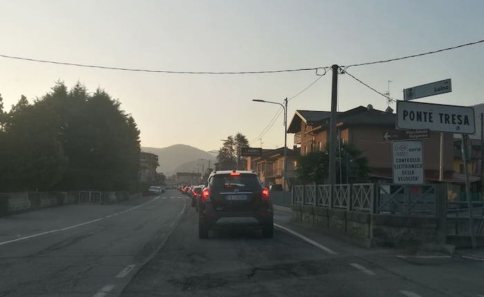 frontalieri code interminabili