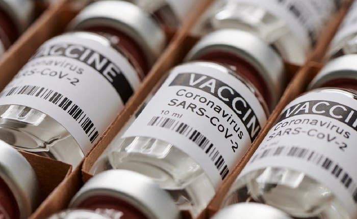 Covid, Lombardia: pronto accordo con farmacie per somministrare i vaccini