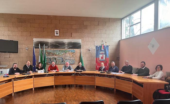 Monti visita Valceresio e Piambello: «Continua il lavoro per frontalieri e commercio locale»