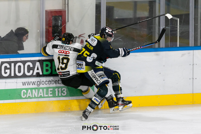 Hockey, i Mastini Varese confermano la leadership con una larga vittoria