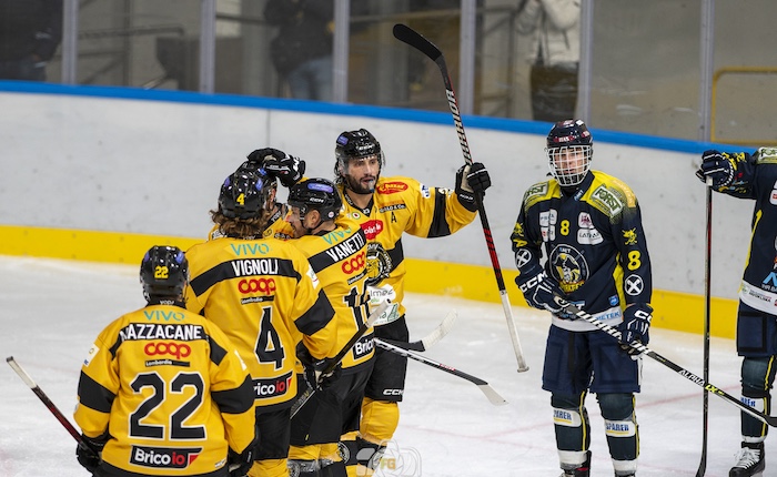 Hockey, per i Mastini Varese sconfitta amara ai rigori contro l’Appiano