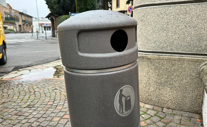 Luino, in arrivo altri 50 nuovi cestini pubblici per i rifiuti