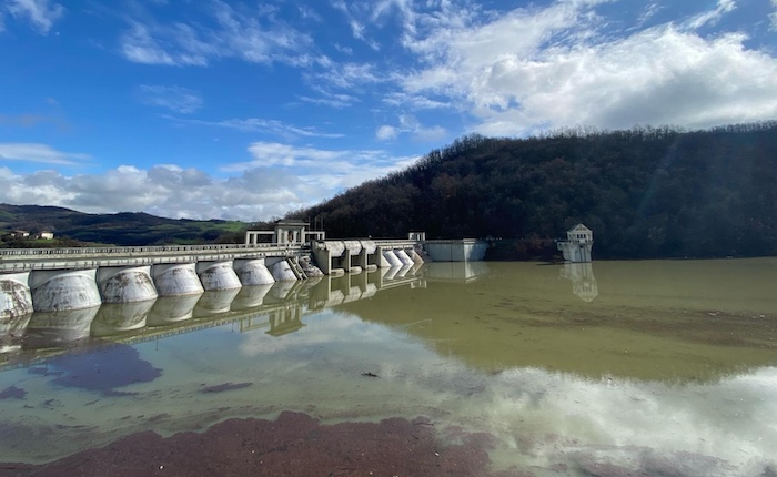 Un inverno a metà, da una parte temperature record dall'altra piogge e nevicate abbondanti