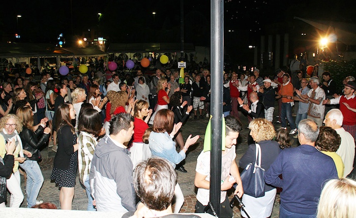 Notte Bianca a Lavena Ponte Tresa: un weekend di musica, spettacoli e divertimento