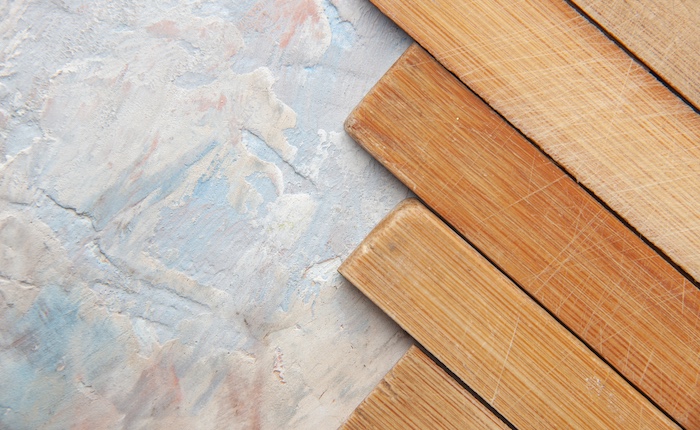 top view Parquet e pavimenti in legno Roma: le differenze principali planks on nude background free space