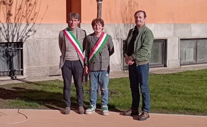 Castelveccana, la scuola media sperimenta il Consiglio Comunale dei Ragazzi