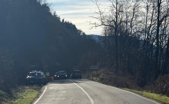 Ordigno inesploso nel bosco sul Cucco, viabilità interrotta