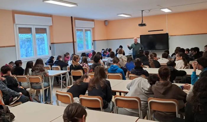 dumenza scuola
