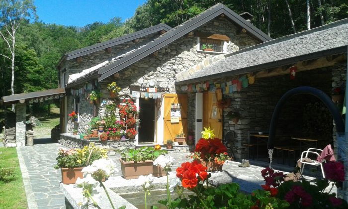 Dumenza, "Ho chiuso il rifugio, senza acqua impossibile lavorare. La politica intervenga, basta chiacchiere"