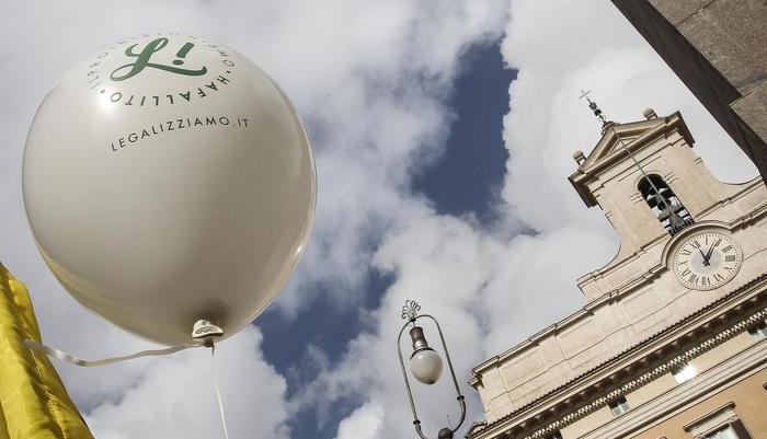 Legalizzazione della Cannabis: che fine ha fatto la proposta depositata in Parlamento?