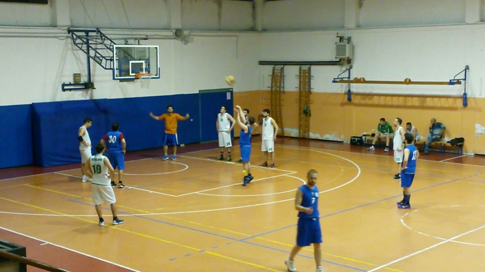Non c’è due senza tre: il Basket Verbano batte Venegono e la classifica sorride