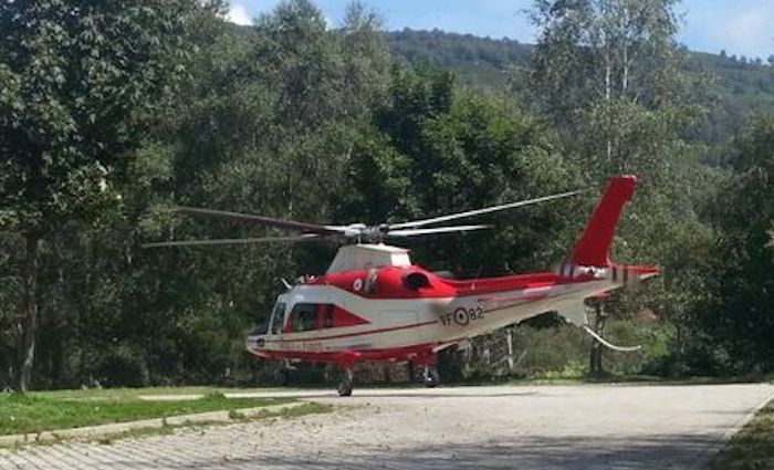 Luino, ragazzo si getta dal quarto piano: è grave, interviene l'elisoccorso