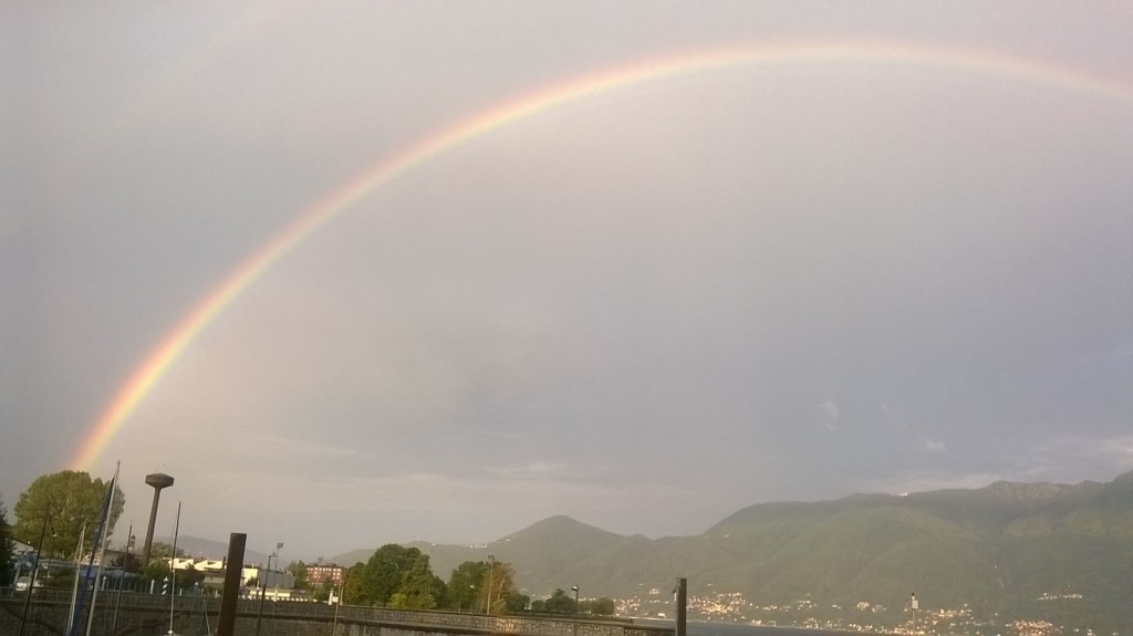 La foto è stata scattata da Cristina Dede: arcobaleno sull'alto Varesotto di questa mattina: