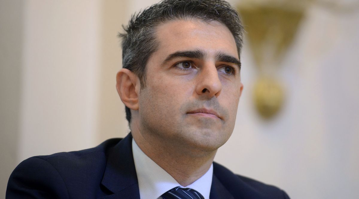 Pizzarotti lascia i 5 stelle: "da uomo libero non posso che uscire dal movimento"