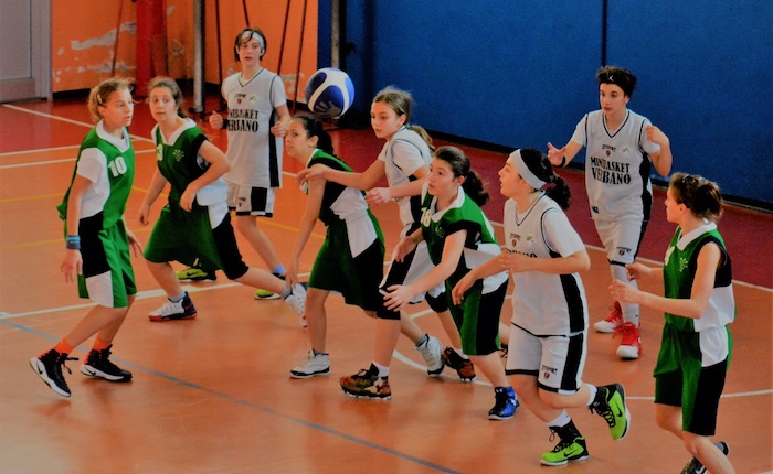 L'Under 13 Pink Basket Verbano regina del girone regionale "Gold" dopo il girone d'andata