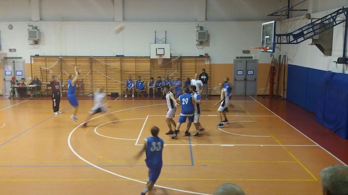 Basket Verbano, arriva la quinta vittoria. Ora scontro al vertice con Bobbiate