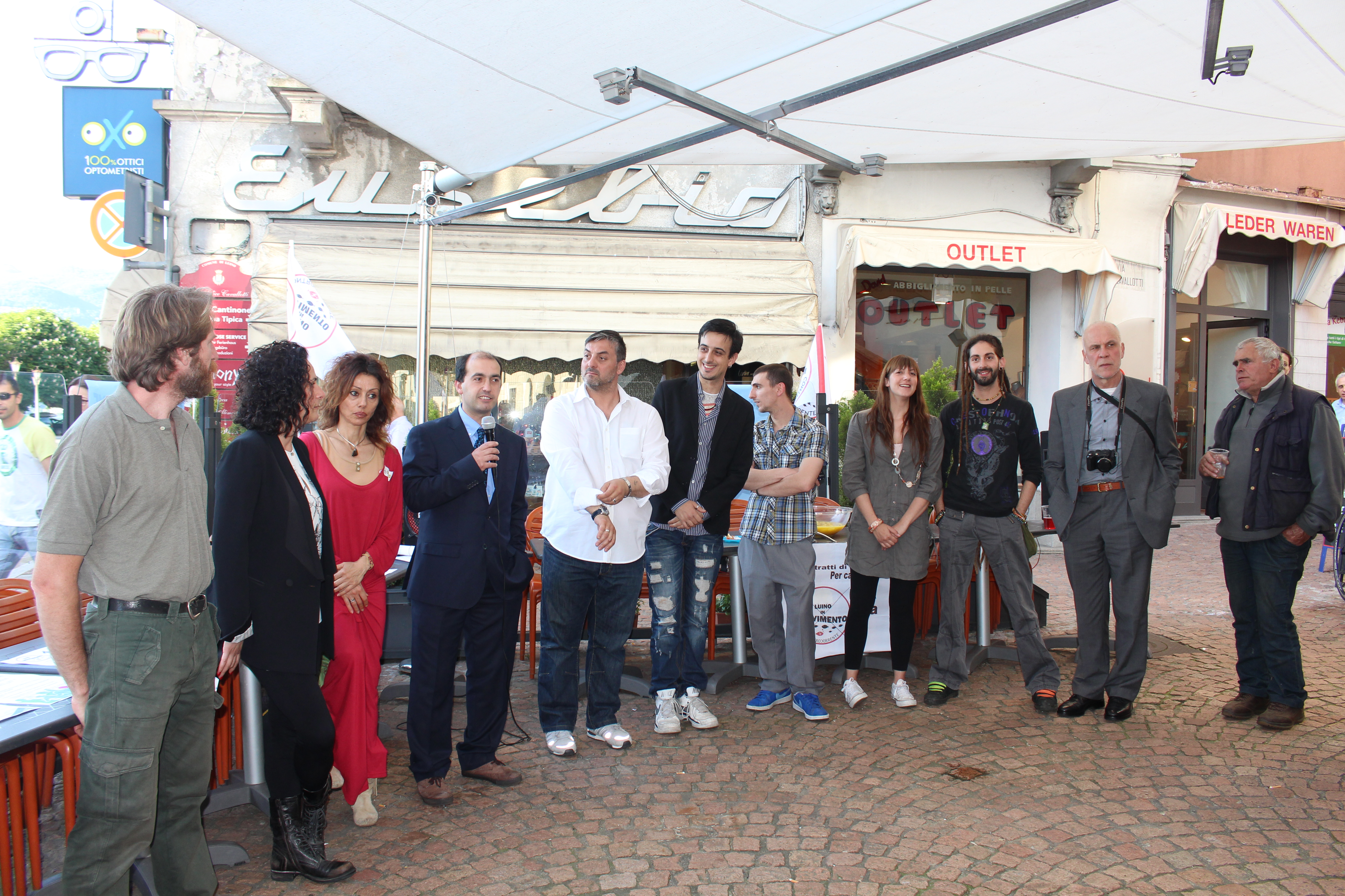 La squadra di "Luino in Movimento - Controcorrente", candidato sindaco Fabio Luciano Cocomazzi