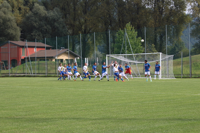 Luino-Maccagno soffre e diverte, bell'esordio contro la Guanzatese (0-0). L'incasso ai terremotati