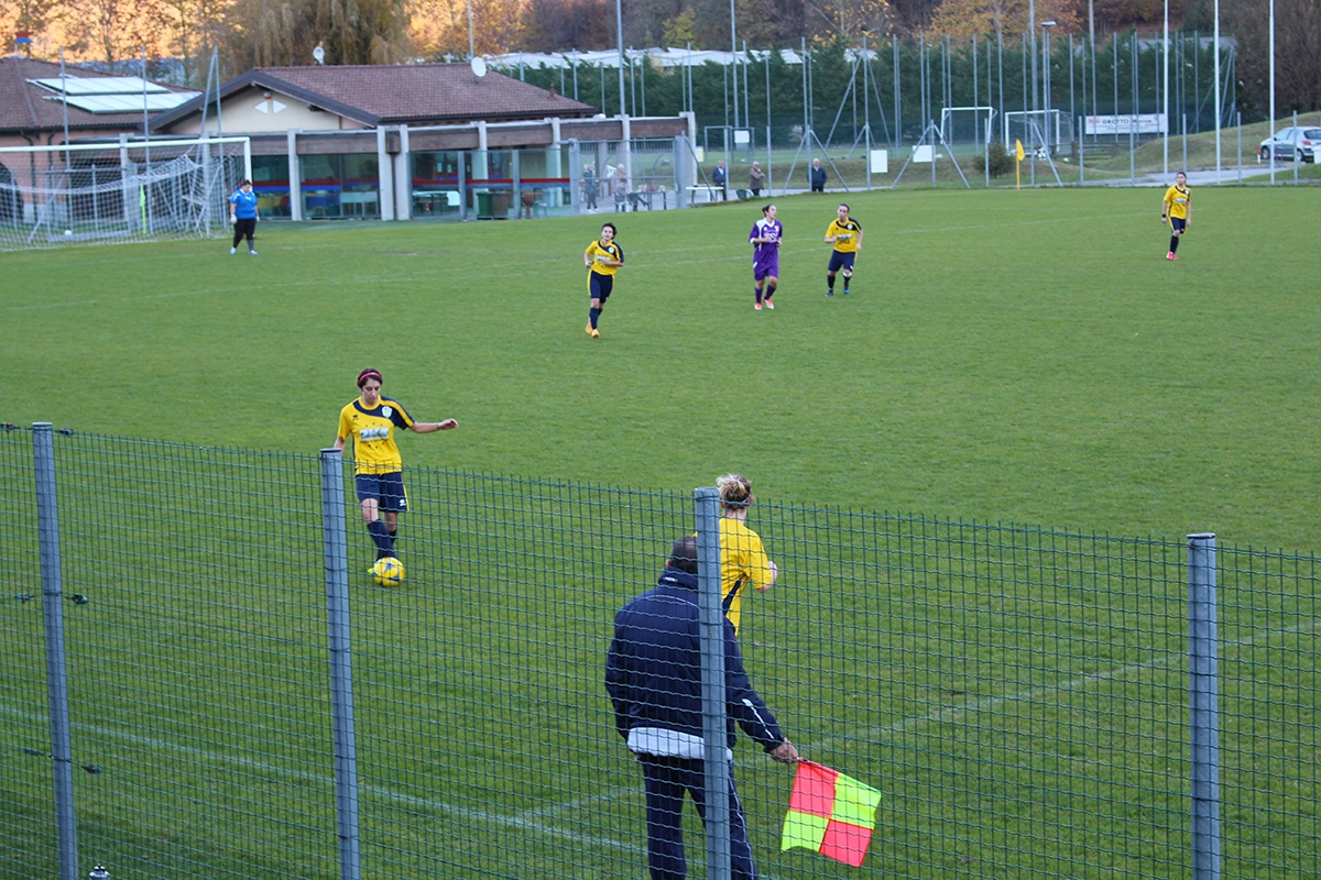 Calcio femminile, tra Alto Verbano e Gropello finisce 2-2: i gol luinesi di capitan Gippini e Zanini