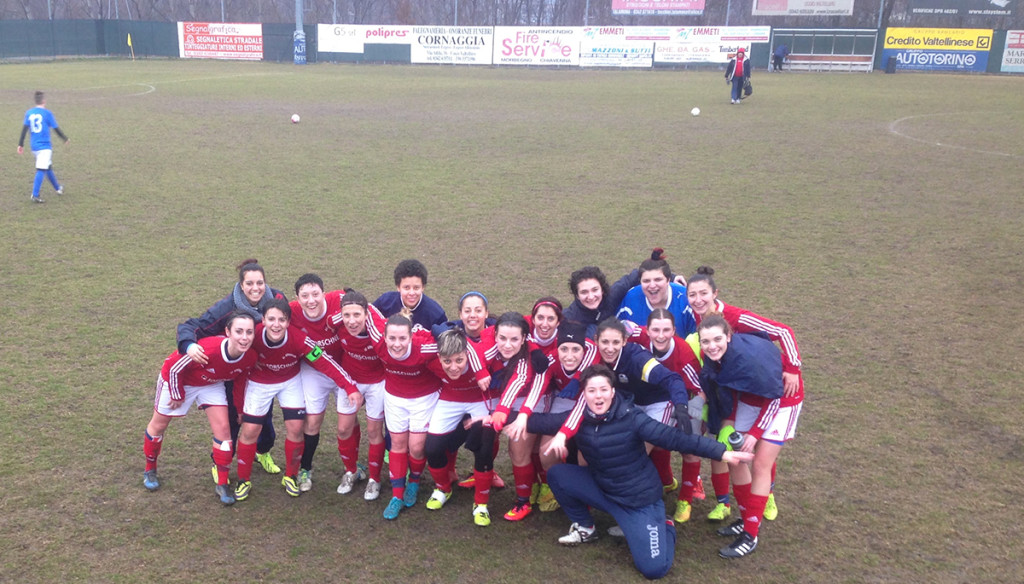 Sotto di due gol l'Alto Verbano ribalta il risultato. A Cosio vittoria per 3-2 con una "super" Angelini