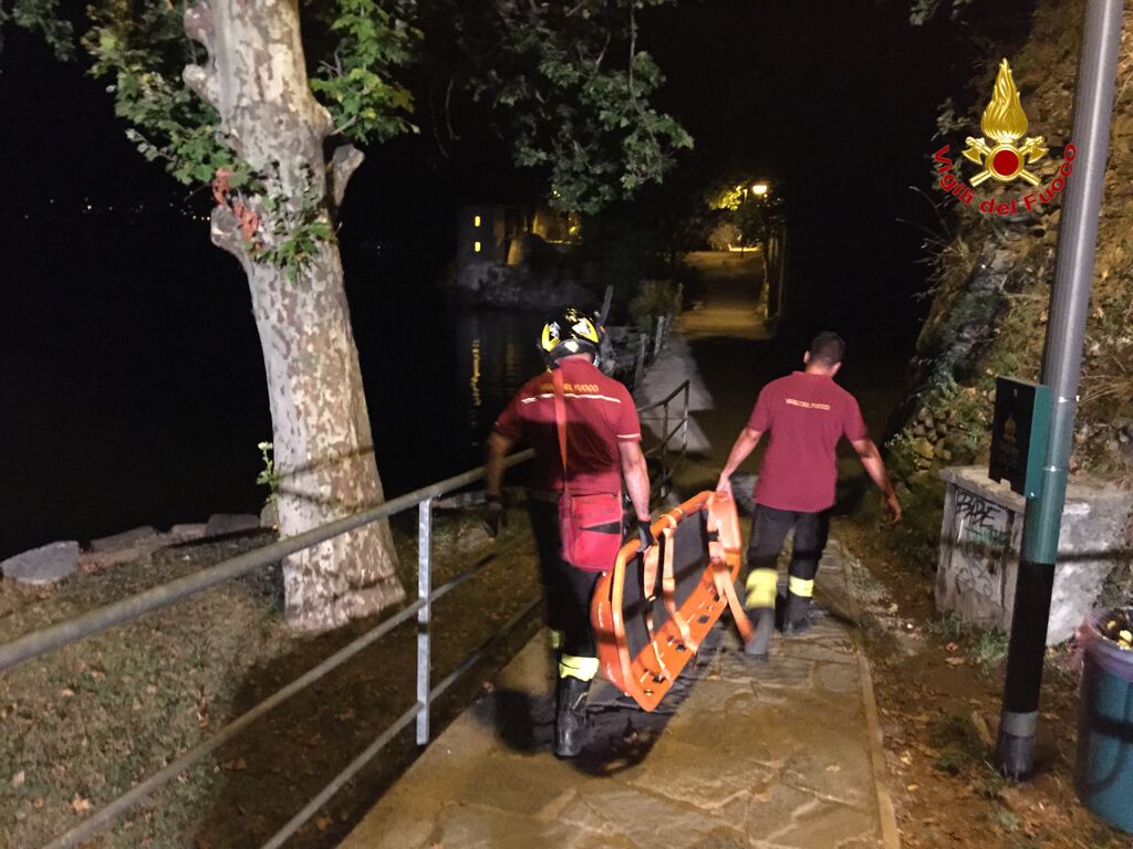 Cade da 4 metri alle Fornaci di Caldè, 34enne in codice giallo al Circolo di Varese