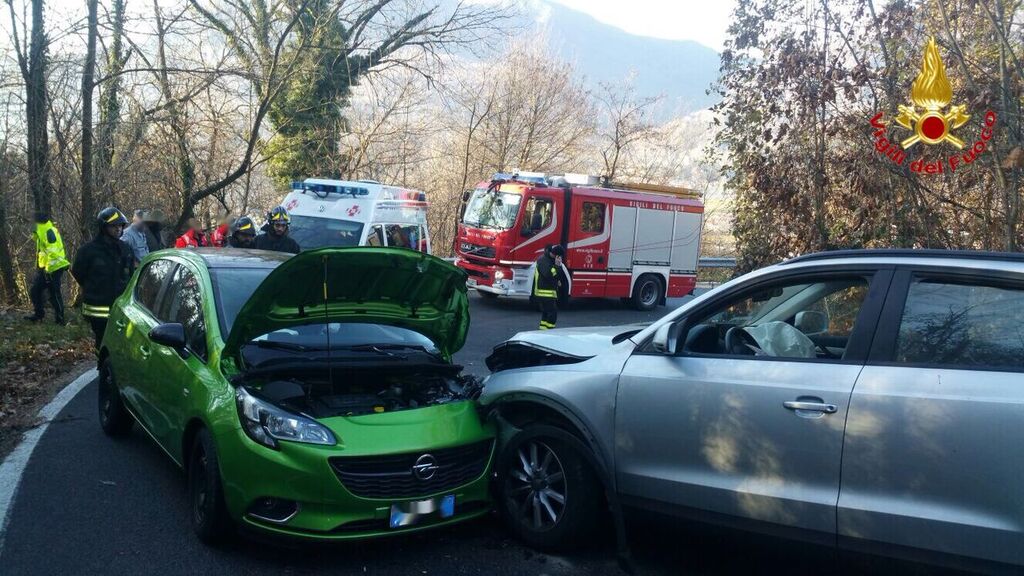 Montegrino: incidente frontale tra due automobili, coinvolte due persone