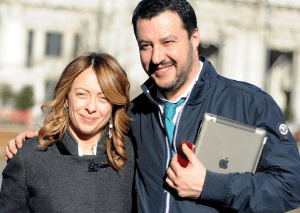 Il segretario Federale Matteo Salvini e Giorgia Meloni alla Conferenza stampa congiunta di Fratelli d'Italia e Lega Nord su Fronte Anti Renzi al pirellone, Milano, 6 marzo 2015. ANSA/DANIELE MASCOLO