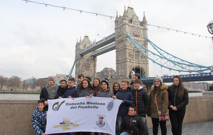 La Canottieri Luino protagonista a Londra, una bella esperienza per 15 studenti tresiani