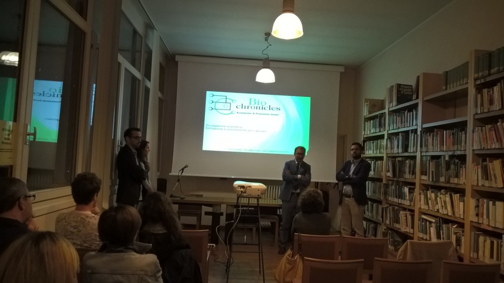 Luino, ieri sera il primo "Giovedì della Scienza": incontro e dibattito interessante con alcuni studenti liceali