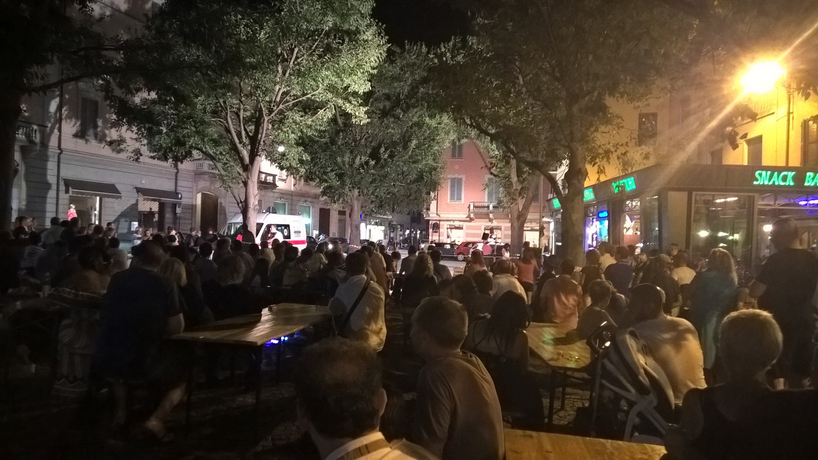 Luino: le foto dell'Amatriciana in piazza Garibaldi di sabato sera