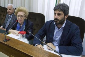 La presidente della Rai, Anna Maria Tarantola, con Roberto Fico, Presidente della Commissione parlamentare di Vigilanza Rai (dagospia.com)