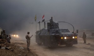 Iraq, esercito entra a Mosul. Ultimatum all'Isis: "Arrendetevi o morirete"