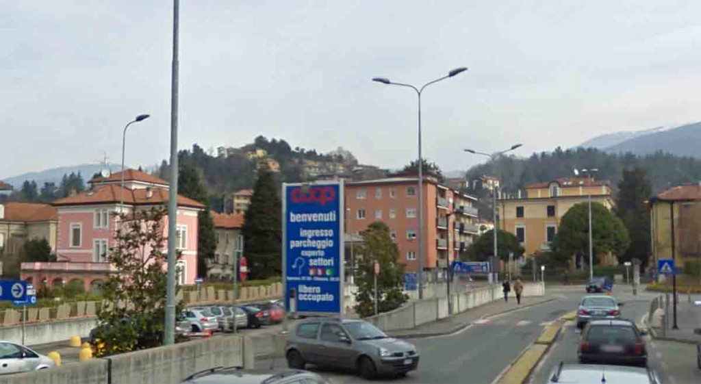 L'autosilo della Coop di Luino (google.com)