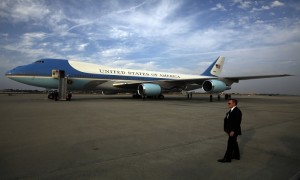 Air Force One da 4 miliardi di dollari. Trump: "Costi ridicoli. Cancellate l'ordine"