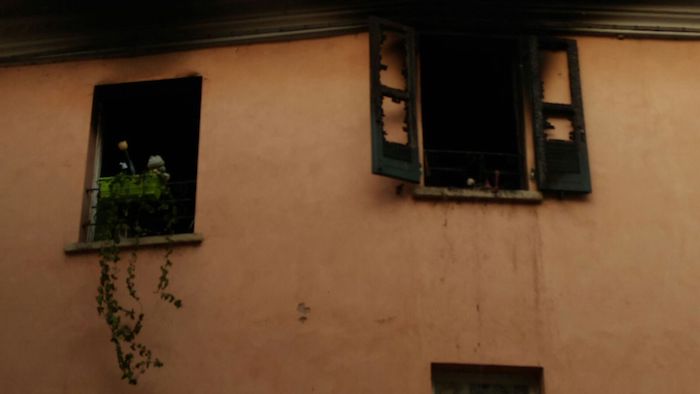 Luino: incendio nel Centro Storico, i Vigili del Fuoco salvano tre ragazzi intrappolati dalle fiamme