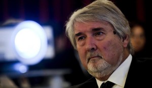Politici italiani che offendono i giovani. La risposta: "I colpevoli siete voi"