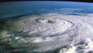 La furia dell'uragano Matthew provoca 29 morti e prosegue verso la Florida
